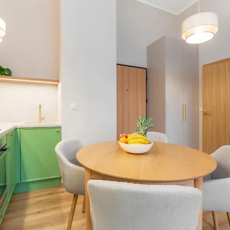 Kolejowa High * Warsaw